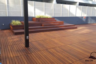 Teak refinshing service