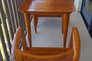 Teak refinshing service